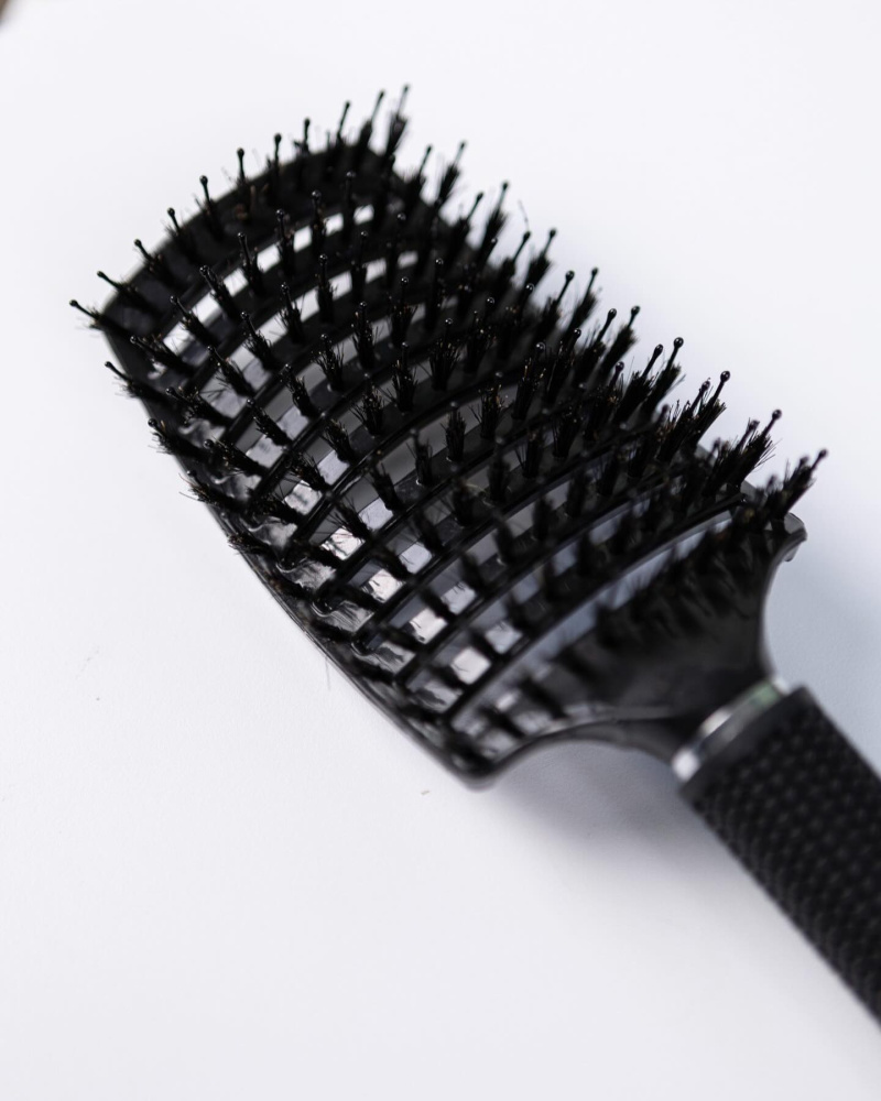 Щетка Eurostil Curved Vent 09040/50